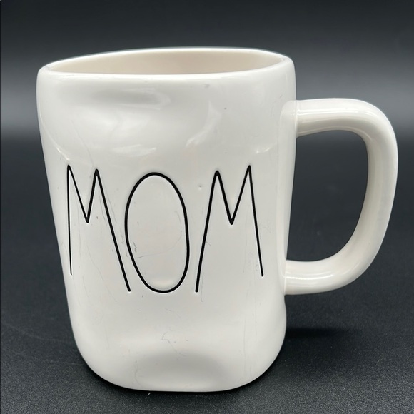 Rae Dunn White Ceramic Mug with 'MOM' Design - Artisan Collection - Picture 1 of 10